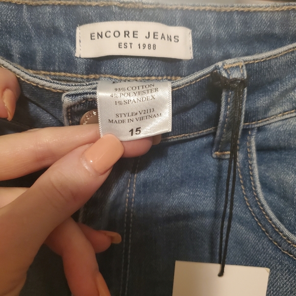 Encode Jean's - Picture 3 of 3